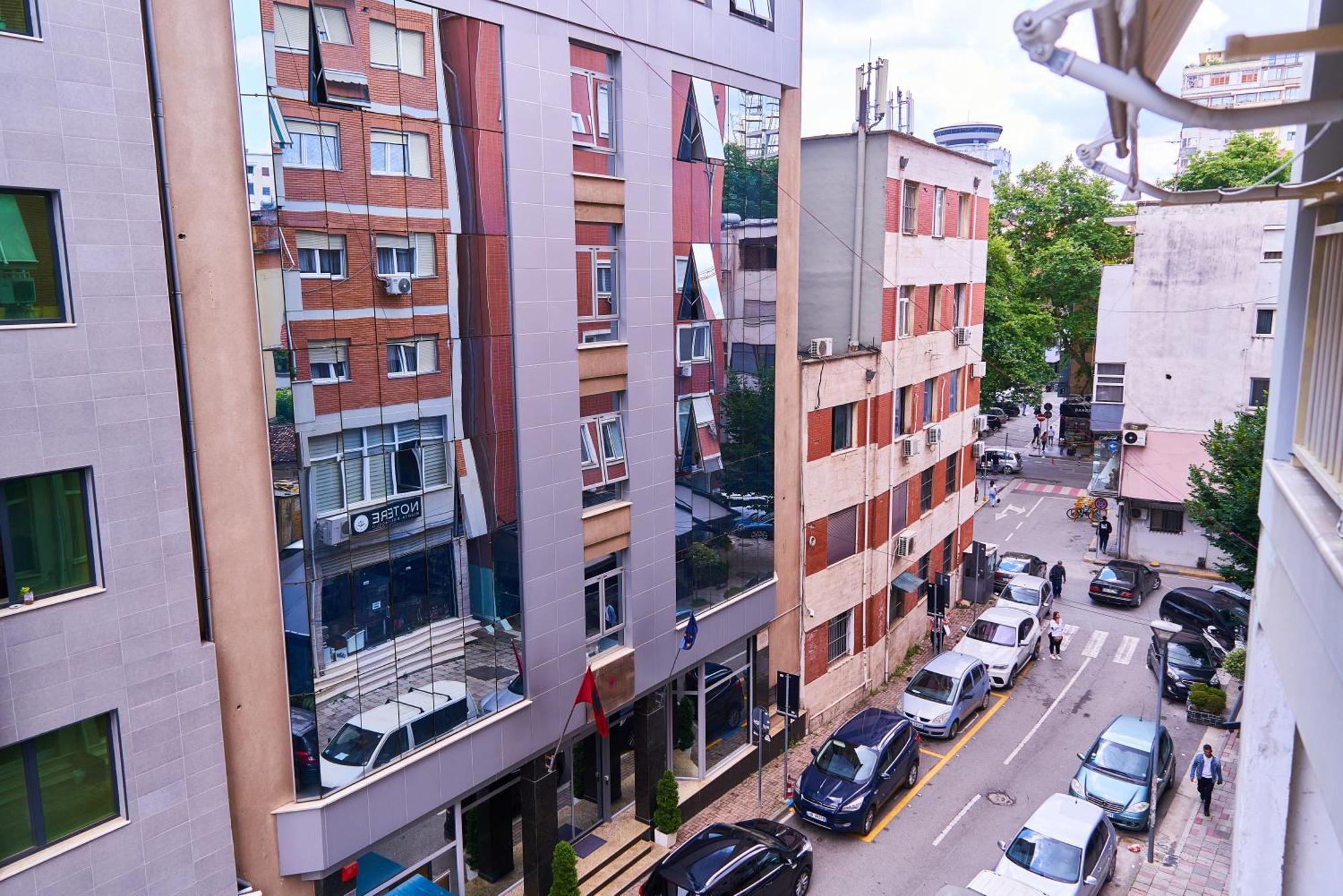 Kalpazo Home Skanderbeg Square Tiranë Ngoại thất bức ảnh